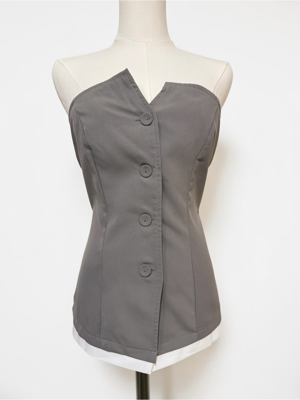 PRETTY LITTLE THING Grey Strapless Button Front Bustier Top